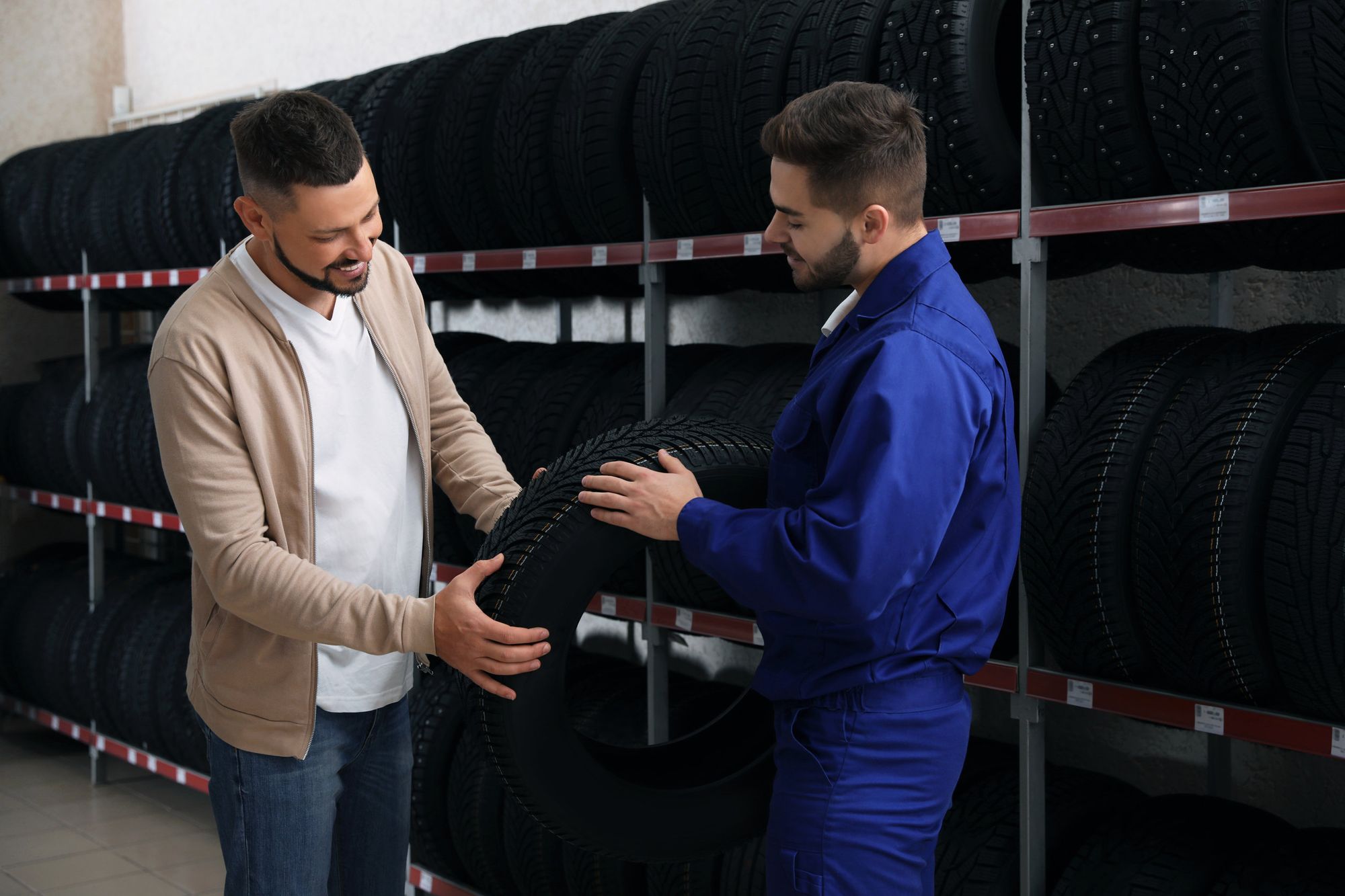 ¿Cómo elegir qué llantas comprar para mi carro?